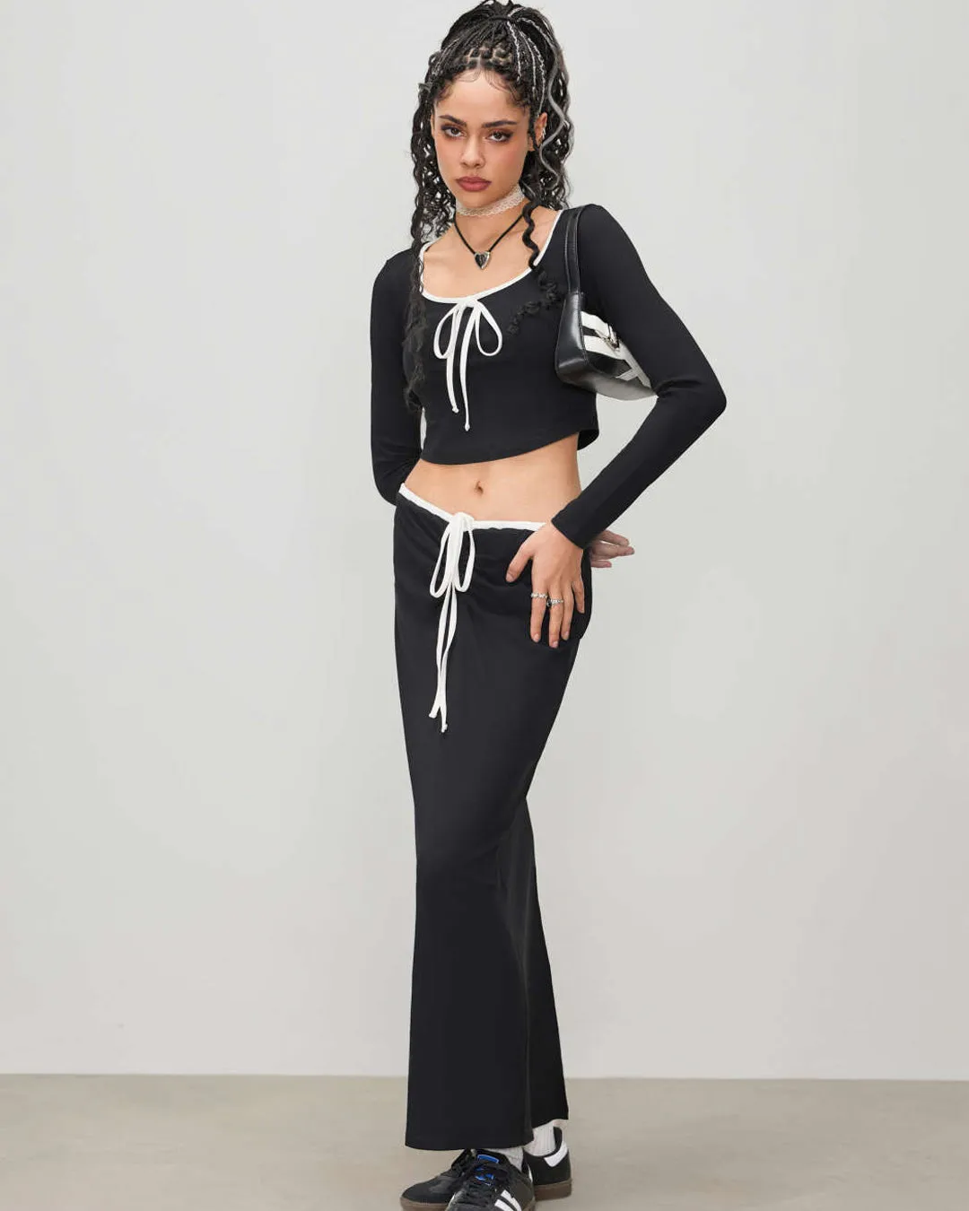 Contrasting Binding Crop Top & Piping Knitted  Ruched Maxi Skirt