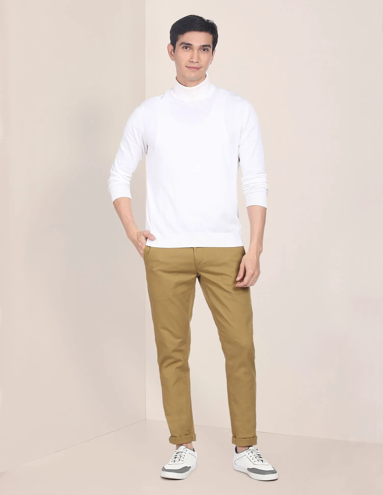 Dobby Austin Trim Fit Solid Casual Trousers