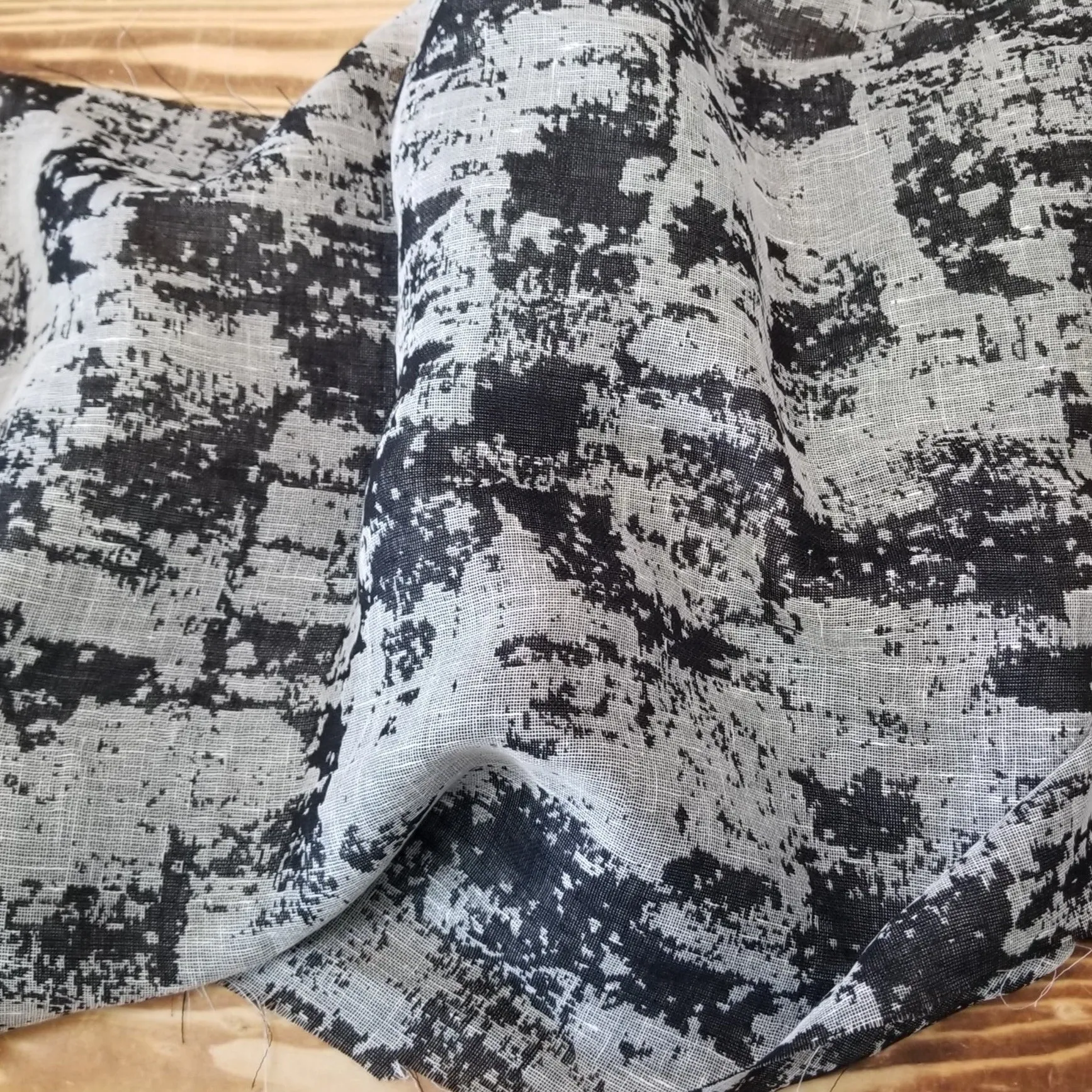 End of BOlt: 2.5 yards of Designer Deadstock Linen Grunge Double Gauze Jacquard Black and Gray Woven- remnant