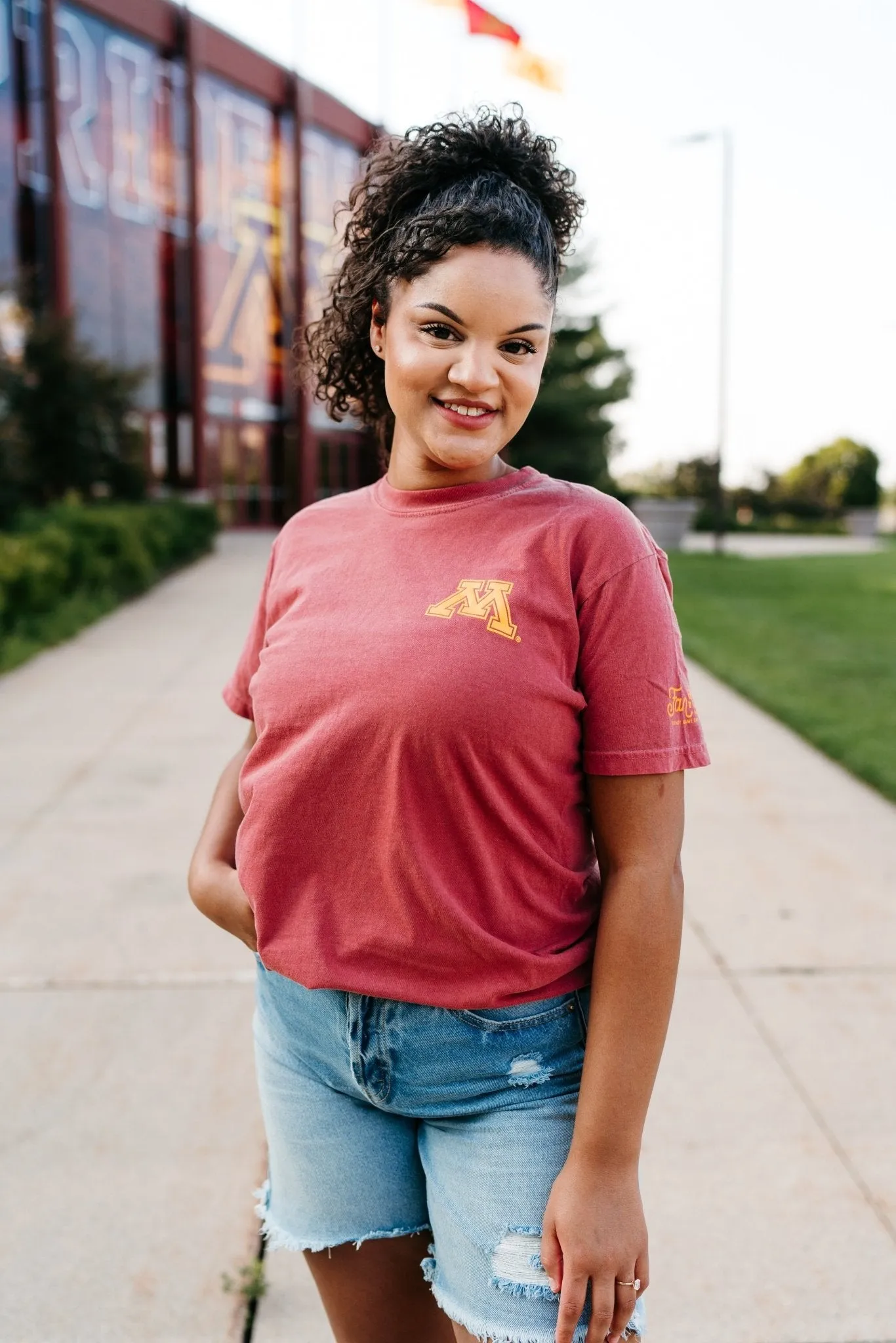 Golden Gophers Stacked Tee